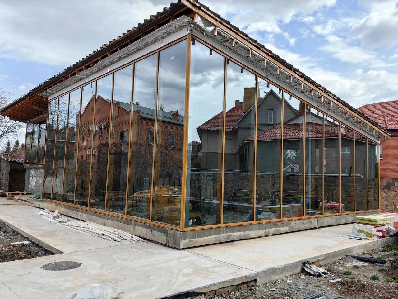 Остекление коттеджа 5-ти метровыми окнами