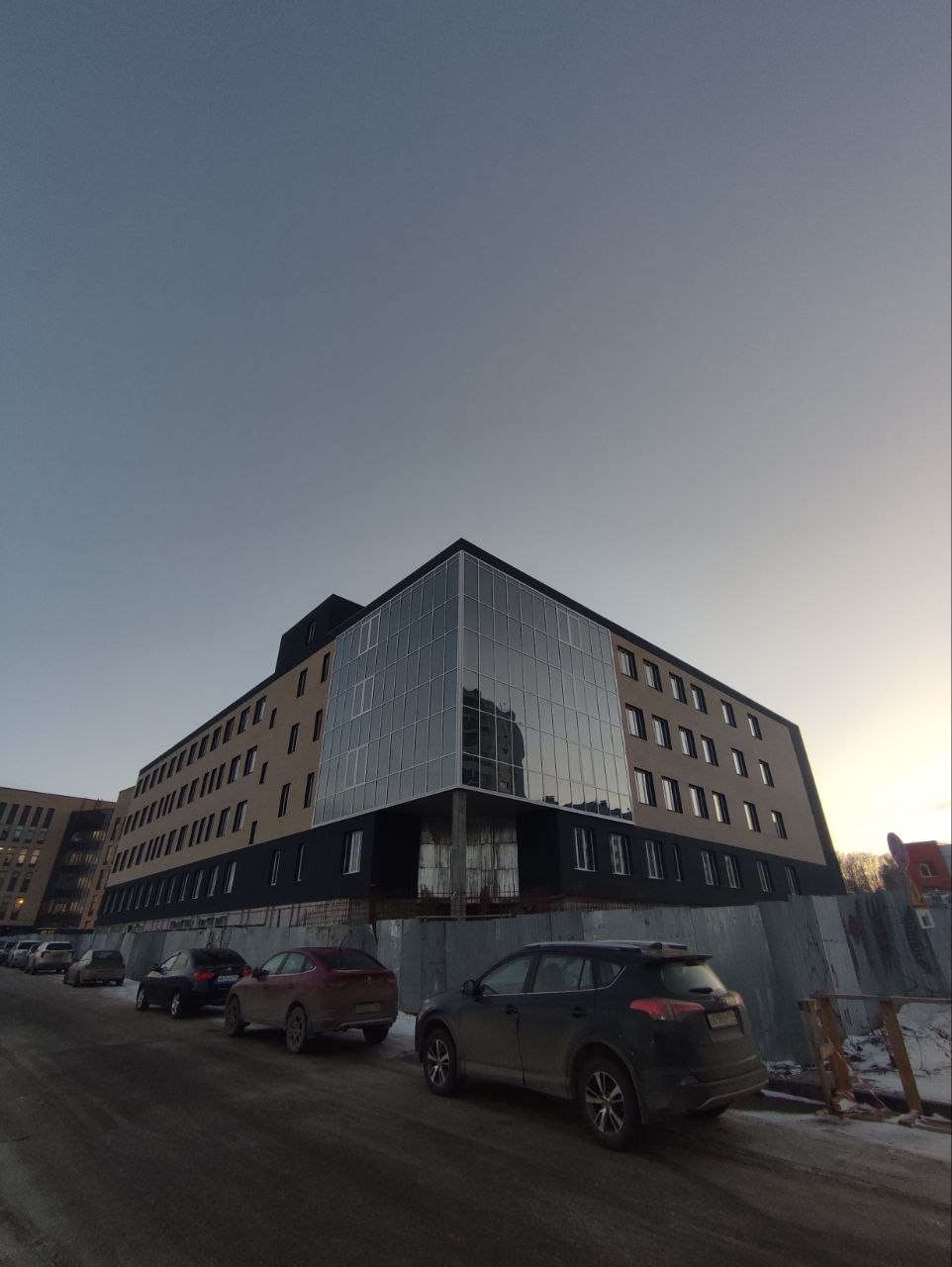 Спортшкола на Комсомольском проспекте.